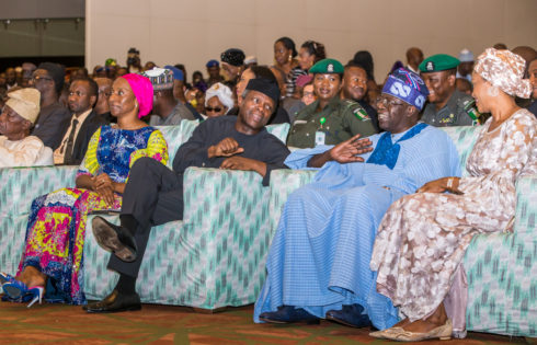 L-R: H.E. Mrs. Dolapo Osinbajo and H.E. Vice President Prof. Yemi Osinbajo in a chat with Bola Ahmed Tinubu and Sen. Oluremi Tinubu during the 9th Annual Bola Ahmed Tinubu Colloquium held in Lagos. 28th March. Photo: Novo Isioro.