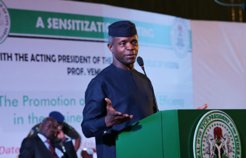 ACTING PRESIDENT YEMI OSINBAJO SENSITIZATION WITH CIVIL SERVANTS ON EXECUTIVE ORDER : EASE OF DOING BUSINESS IN NIGERIA HELD AT THE ICC . PHOTO; SUNDAY AGHAEZE. MAY 24 2017.