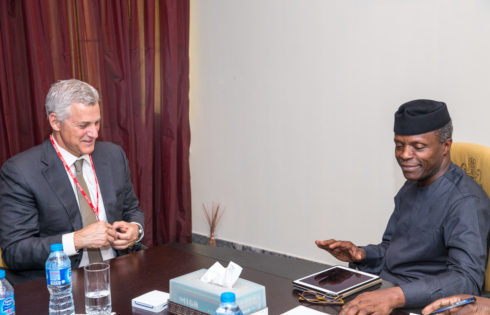 Ag. President Yemi Osinbajo with SCB Group CEO - Mr. Bill Winters during a meeting at the State House, Abuja. 17th May 2017. Photo: Novo Isioro