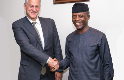 Ag. President Yemi Osinbajo with SCB Group CEO - Mr. Bill Winters during a meeting at the State House, Abuja. 17th May 2017. Photo: Novo Isioro