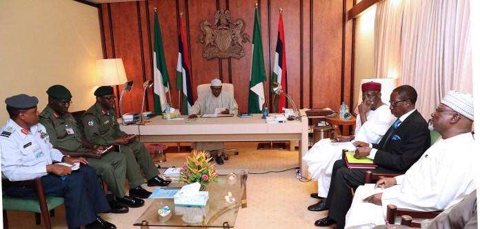 President Buhari meets Service Chiefs