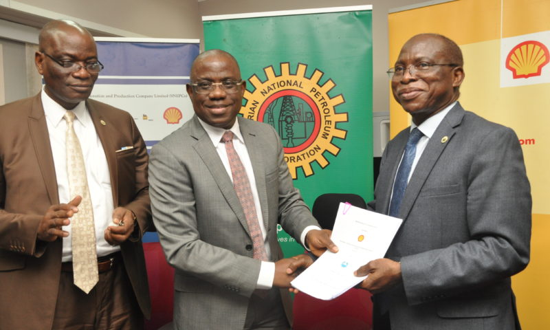 Signing of an MoU for the building of a Geoscience Centre of Excellence for the University by SNEPCo and its co-venture partners