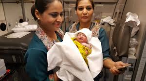 Pakistani mother gives birth mid-air