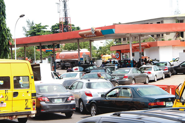 Fuel queues return to Lagos amid supply hiccups