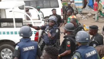 Kidnappers kill two policemen, abduct four expatriates