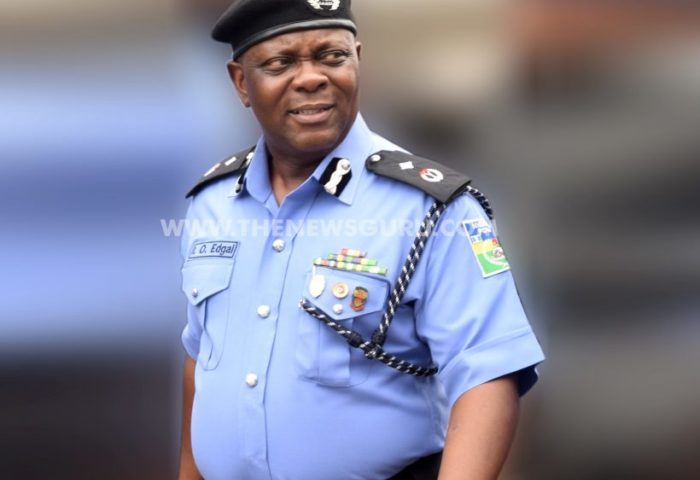 Bribe: Police arrest, detain five SARS operatives in Lagos