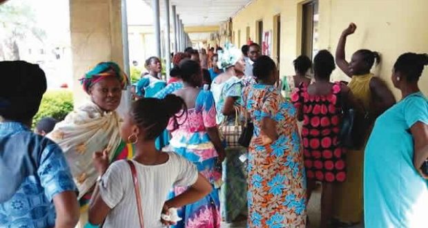 Ondo pregnant women protest increase in antenatal fees