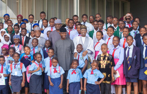 VP Osinbajo, Min of Information & Culture; Lai Mohammed, Min of Defence, Mansur Dan Ali & Sec to the Government of the Federation, Boss Mustapha with students that participated in the 2018 Independence Day Mini - Photo Exhibition Competition.