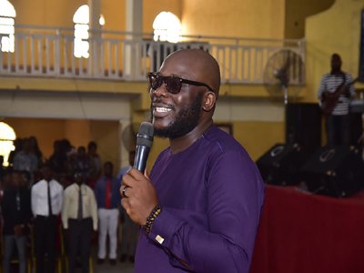 Freke Umoh thrills Benson Idahosa students