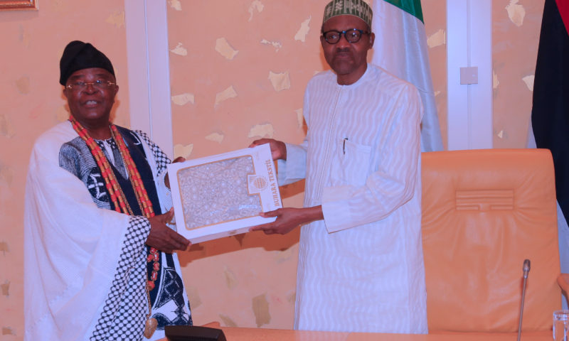 PRESIDENT BUHARI RECEIVES IN AUDIENCE HIS STAFFERS of 1984-85 AT THE STATE HOUSE. JAN 202 2019