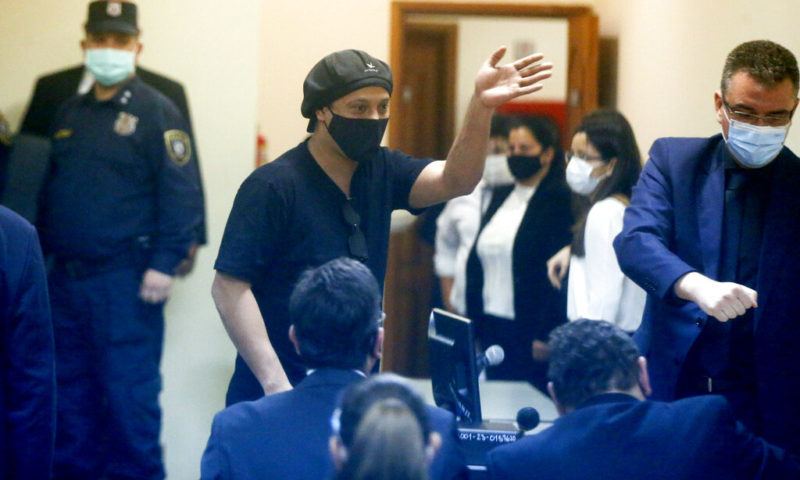 Ronaldinho leaves Paraguay after five-month detention