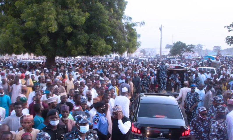 Thousands bid Emir of Zazzau farewell