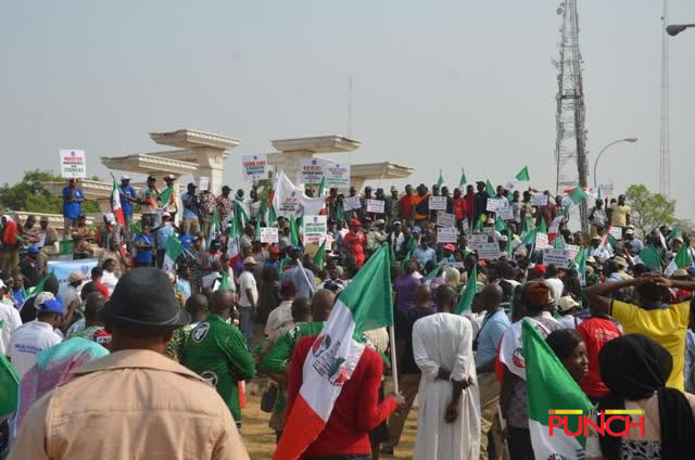 FG toughens border surveillance as Labour declares two-day protest