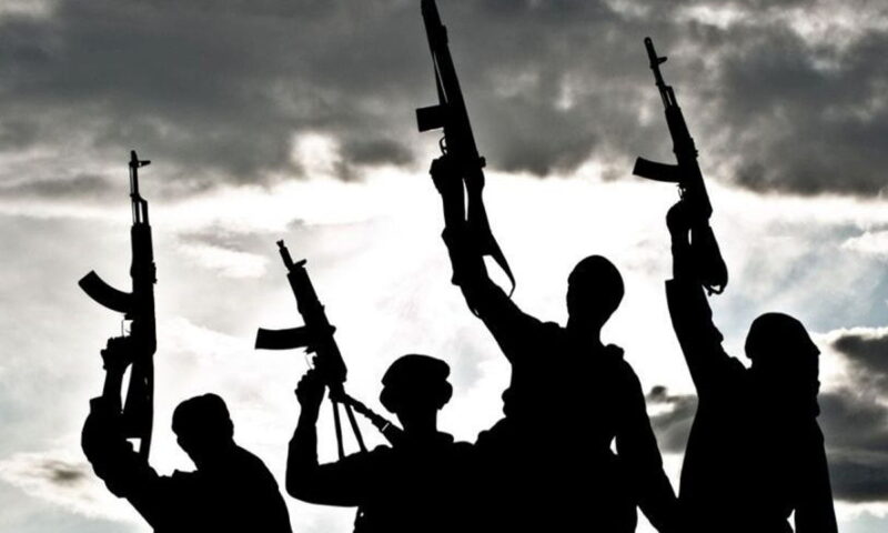 Gunmen abduct 20 travellers, shoot one on Sagamu-Ijebu-Ode expressway