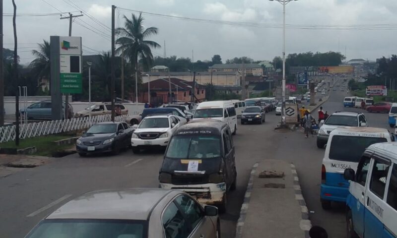 Owerri residents lament as fuel price soars to N1000 per litre