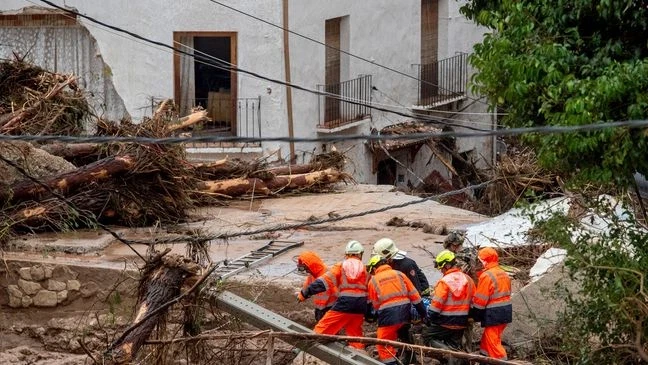 Spain flood death toll exceeds 150, rescuers comb for survivors